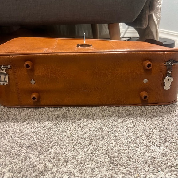 Vintage Cognac Leather Luggage Suitcase Set of 2 - Picture 9 of 10